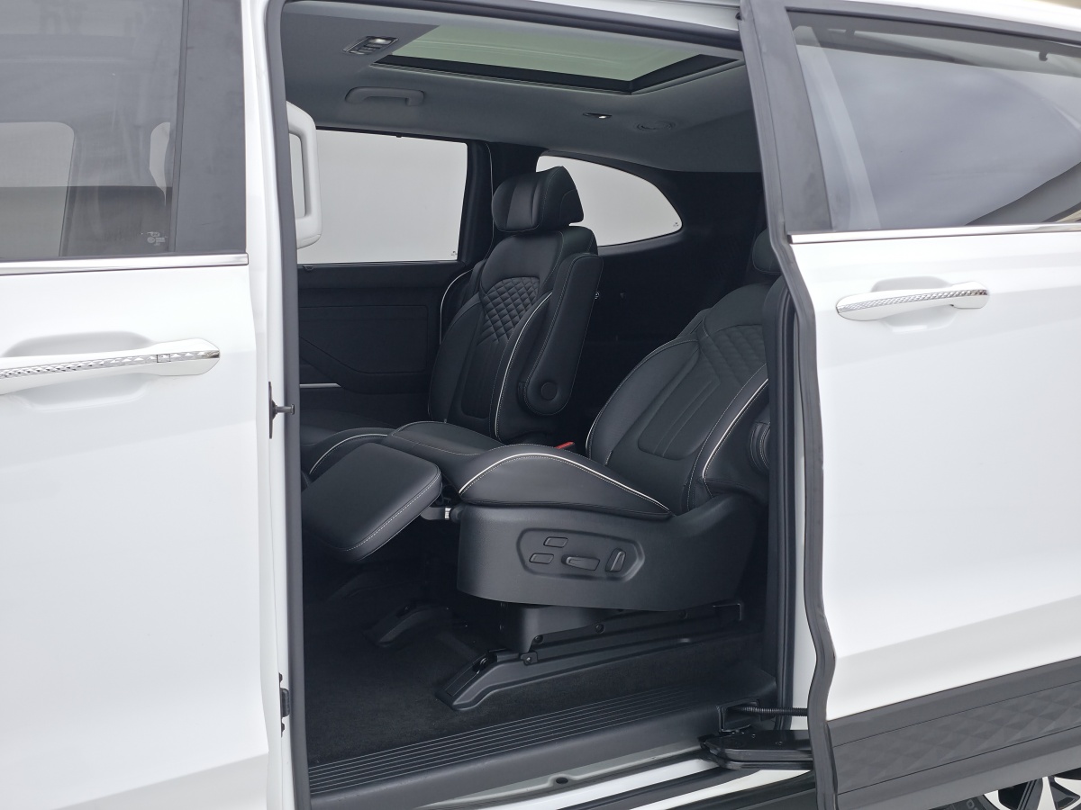 Hyundai Custo 2021 car image #18