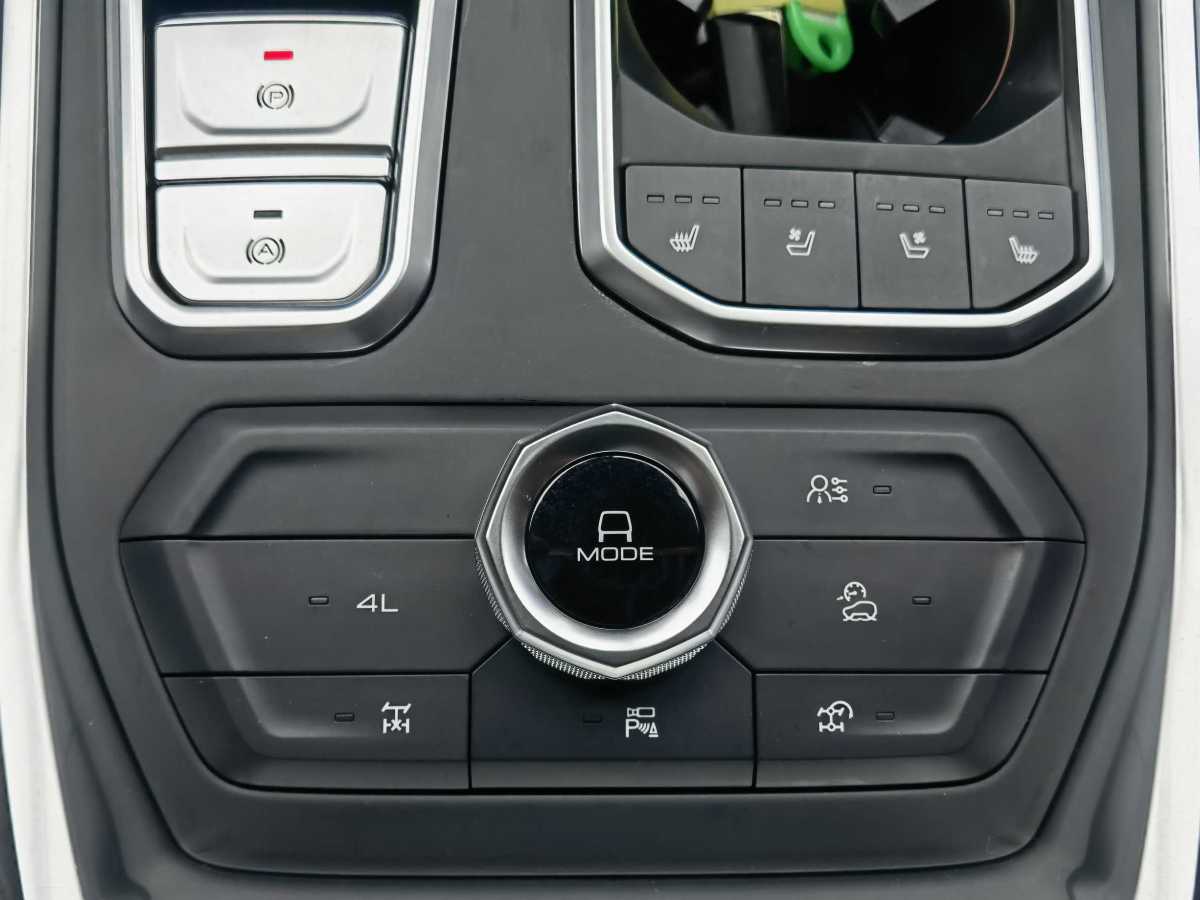 Tank 400 New Energy 2024 #18 Tank 400 New Energy 2024 car image #18