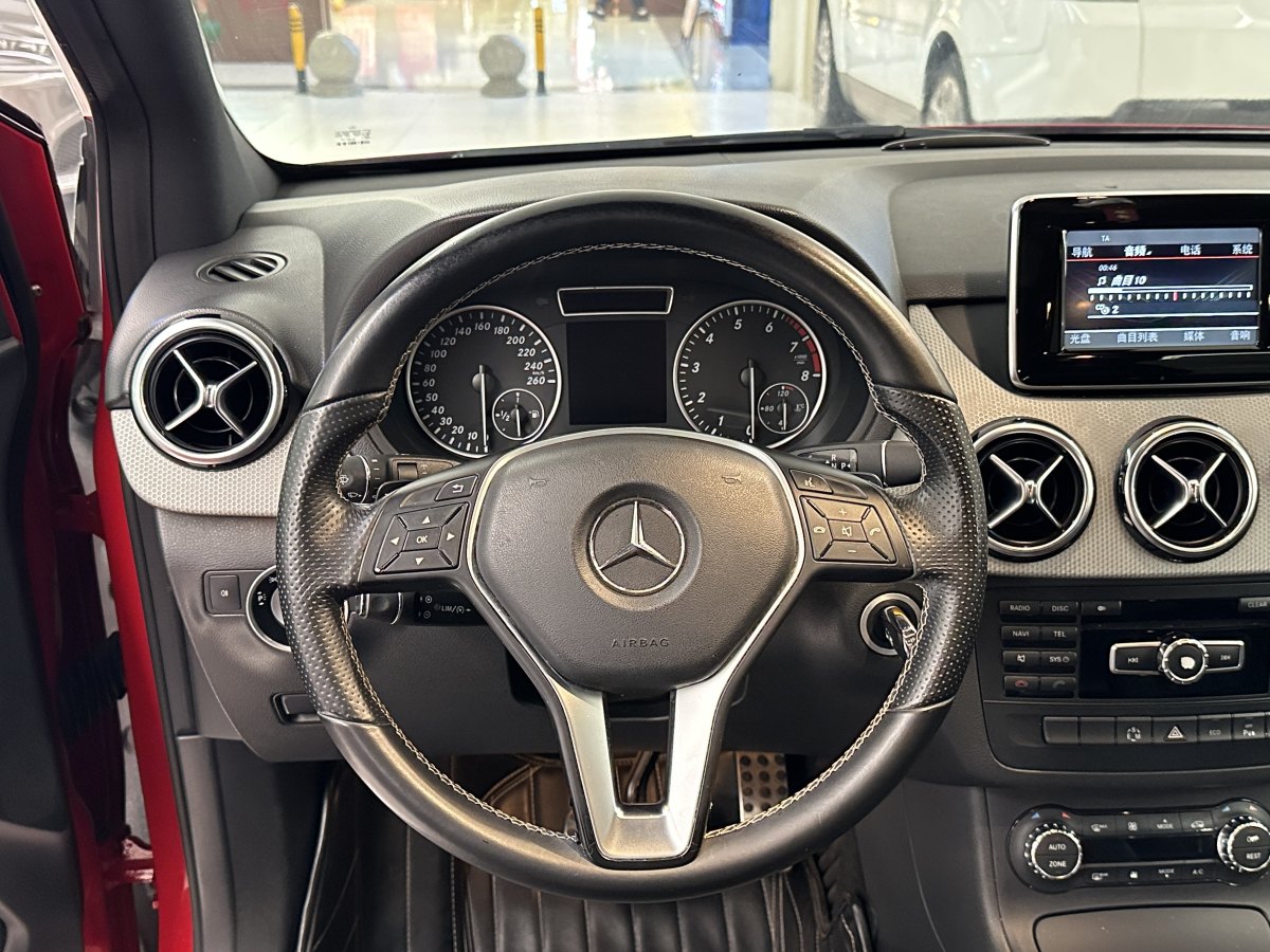 Mercedes-Benz B Class 2012 car image #18