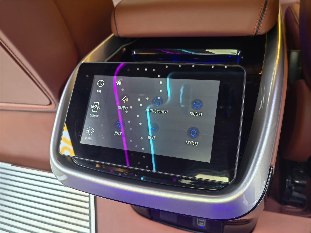 Toyota Granvia 2024 immagine di auto #18