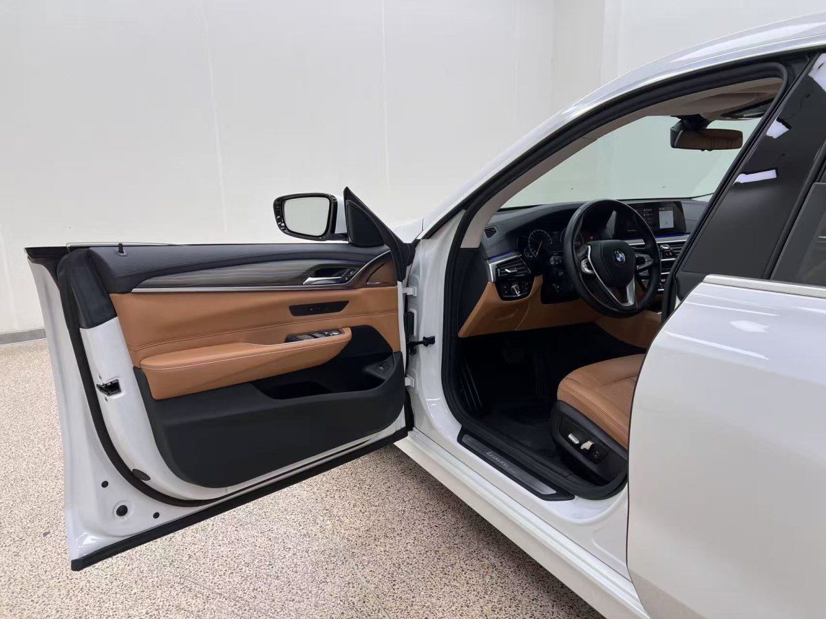 BMW 6 Series 2019 #18 BMW 6 Series 2019 car image #18