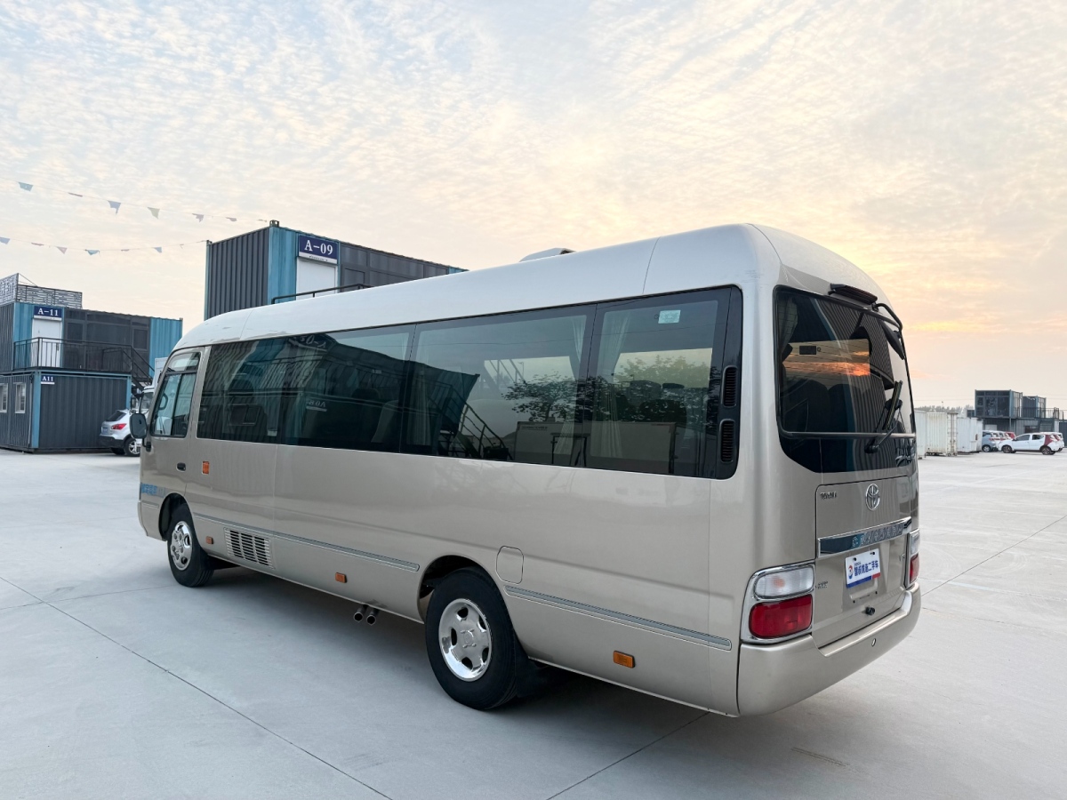 Toyota Coaster 2013 #18 Toyota Coaster 2013 imagen de coche #18