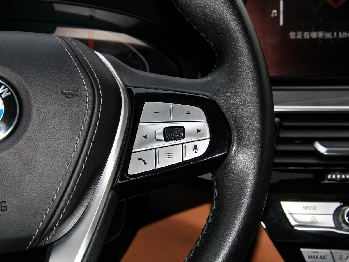 BMW 6 Series 2022 car image #18