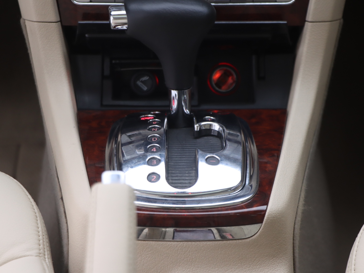 Volkswagen Passat Lingyu 2010 car image #18