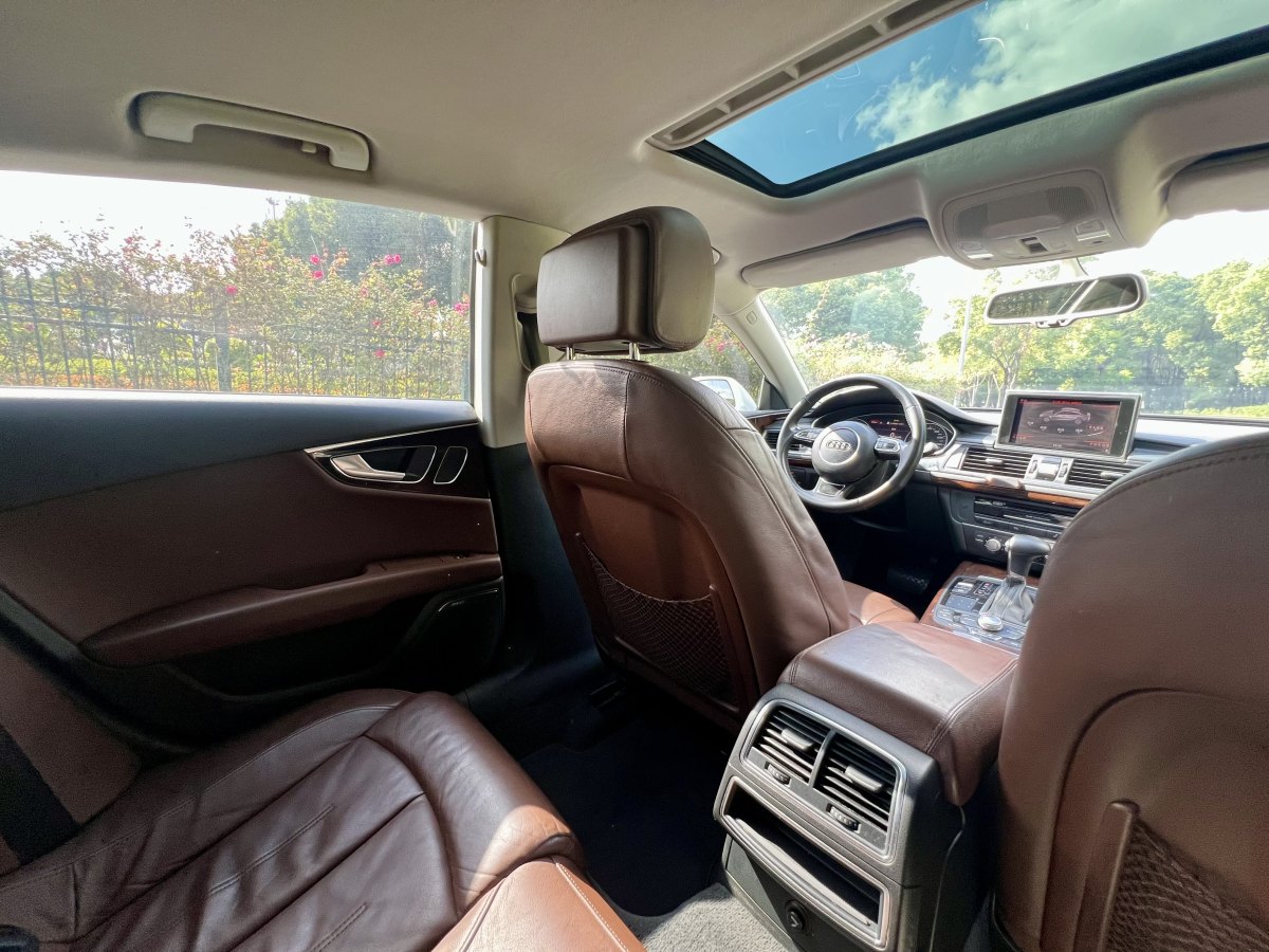 Audi A7 2013 car image #18