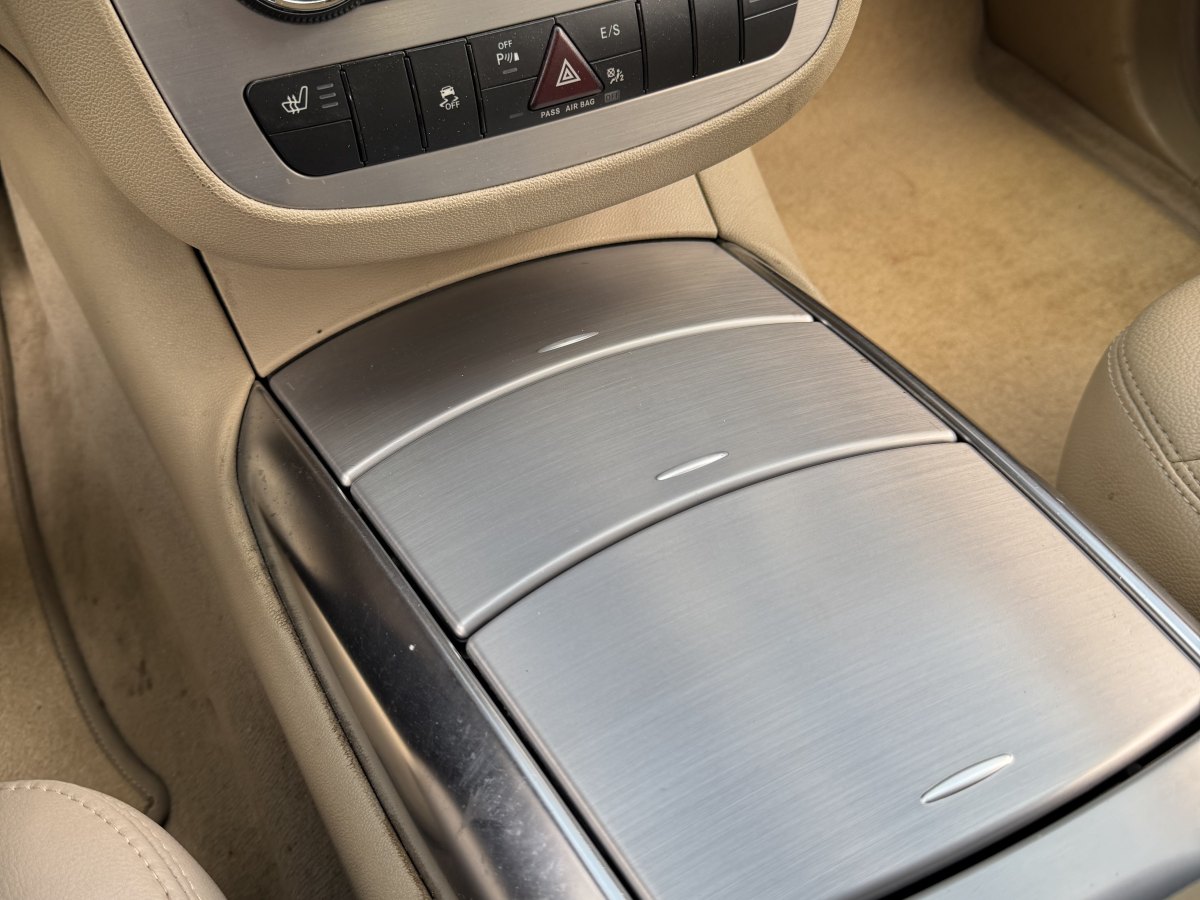 Mercedes-Benz R Class 2013 car image #18