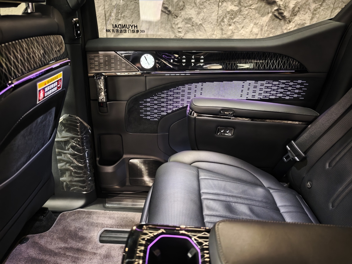 Hyundai Coupe 2023 صورة سيارة #18