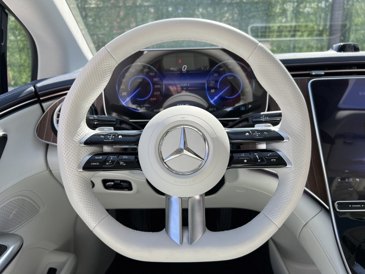 Mercedes-Benz EQE Class 2024 car image #18