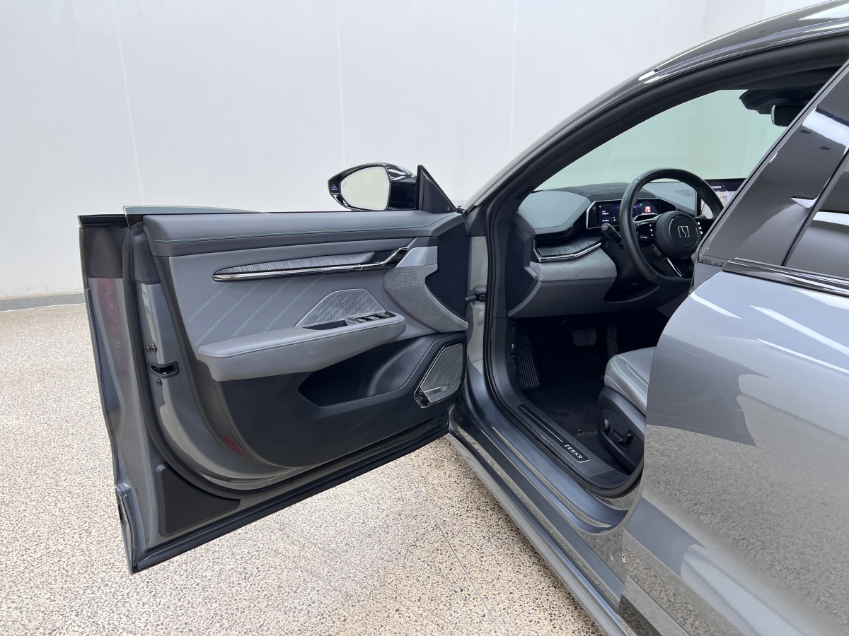 极氪 极氪001 FR 2023 汽车图片 #18