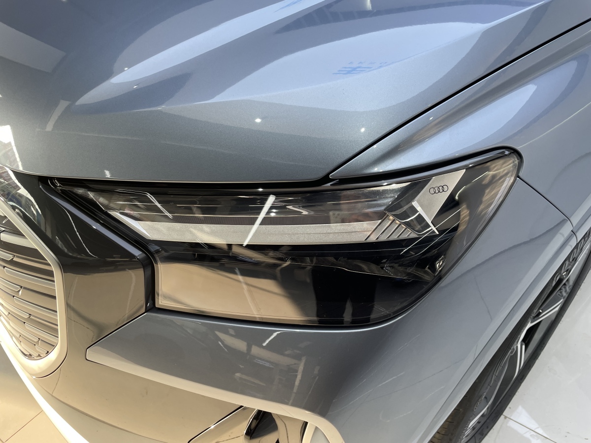 Audi Q4 e-tron 2023 #18 Audi Q4 e-tron 2023 صورة سيارة #18