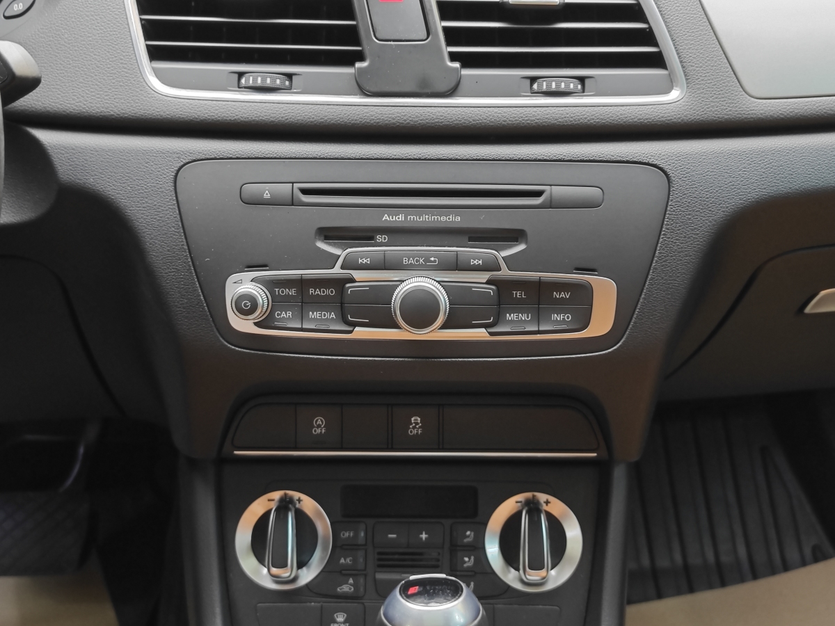 Audi Q3 (Imported) 2015 car image #18