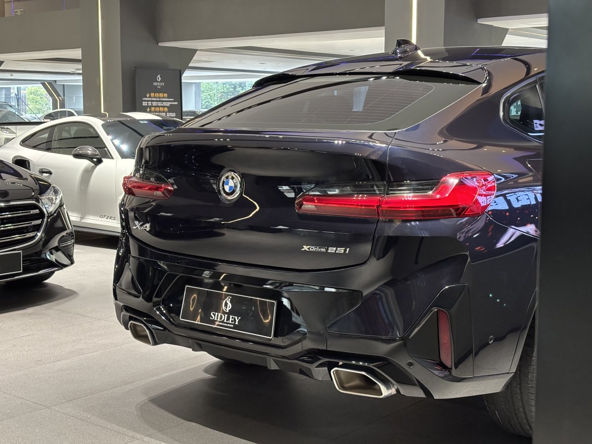 BMW X4 M 2023 car image #18