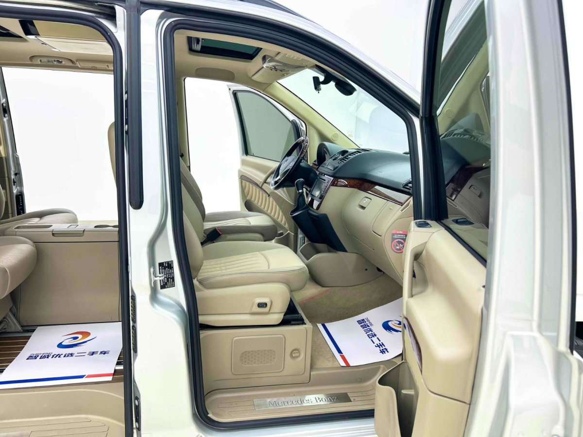 Mercedes-Benz Viano (Imported) 2014 car image #18