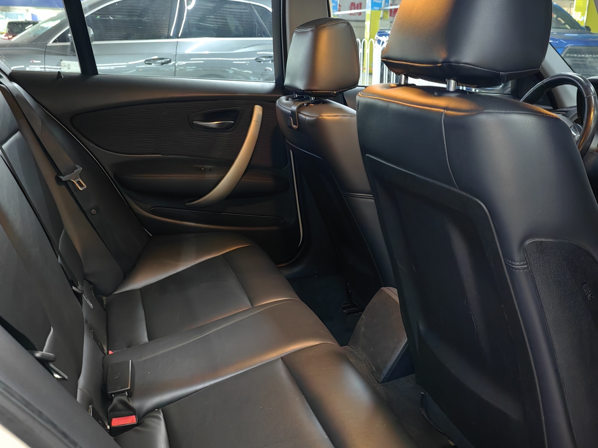 BMW 1 Series (Imported) 2011 car image #18