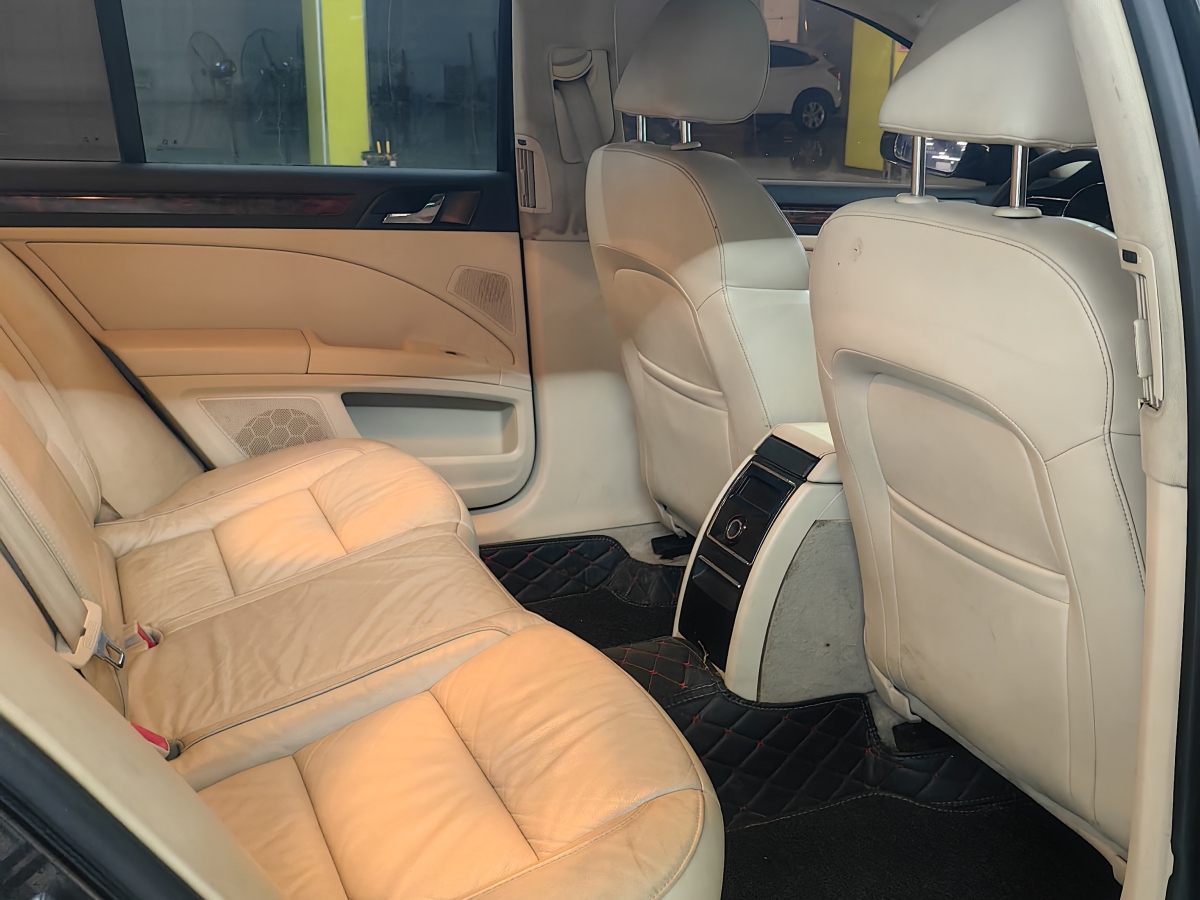 Skoda Superb 2010 car image #18