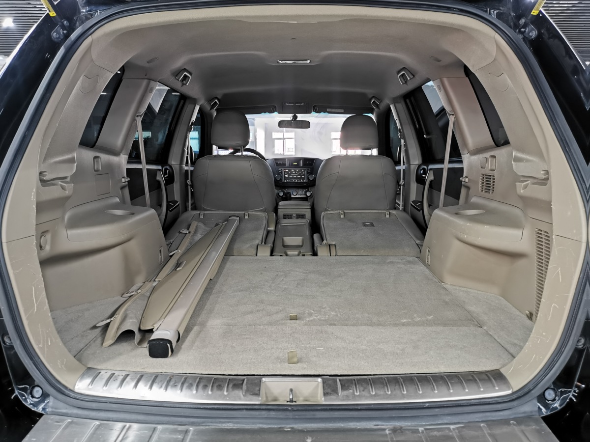 Toyota Highlander (Imported) 2012 car image #18