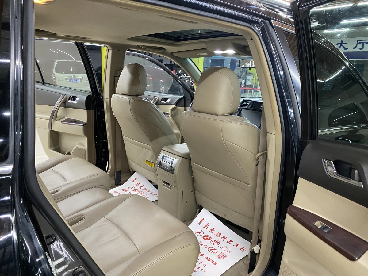 Toyota Highlander (Imported) 2011 car image #18