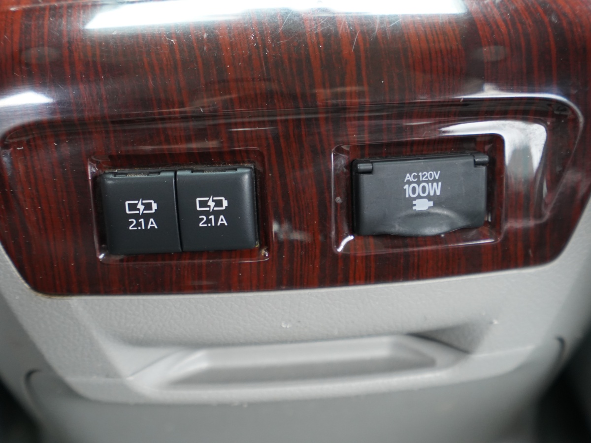 Toyota SIENNA 2018 car image #18