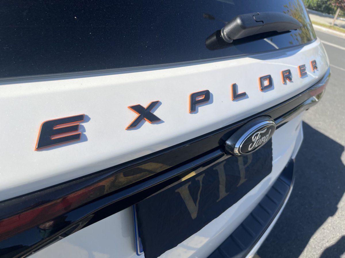 Ford Explorer 2025 immagine di auto #18