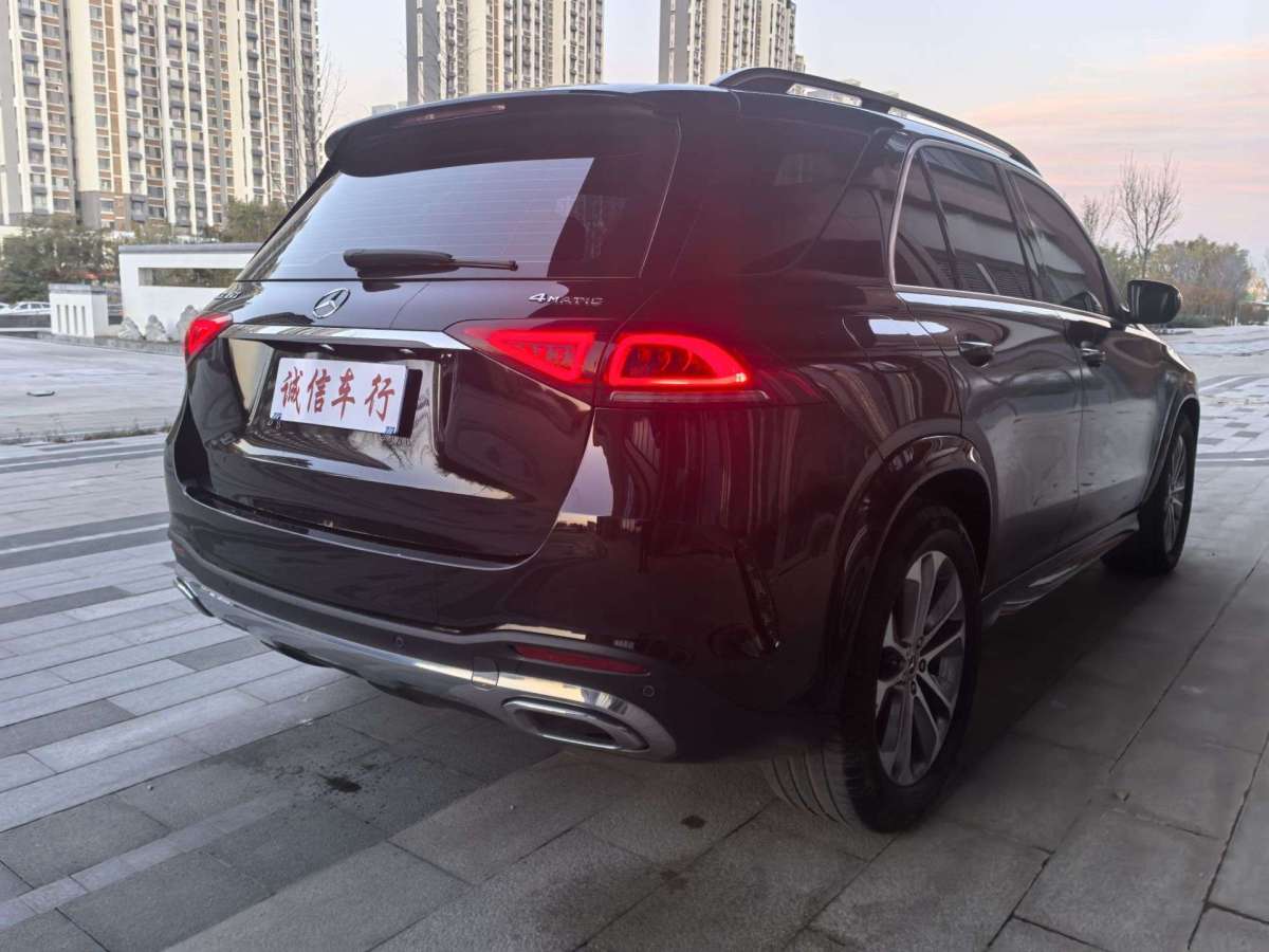 Mercedes-Benz GLE Class 2023 car image #18