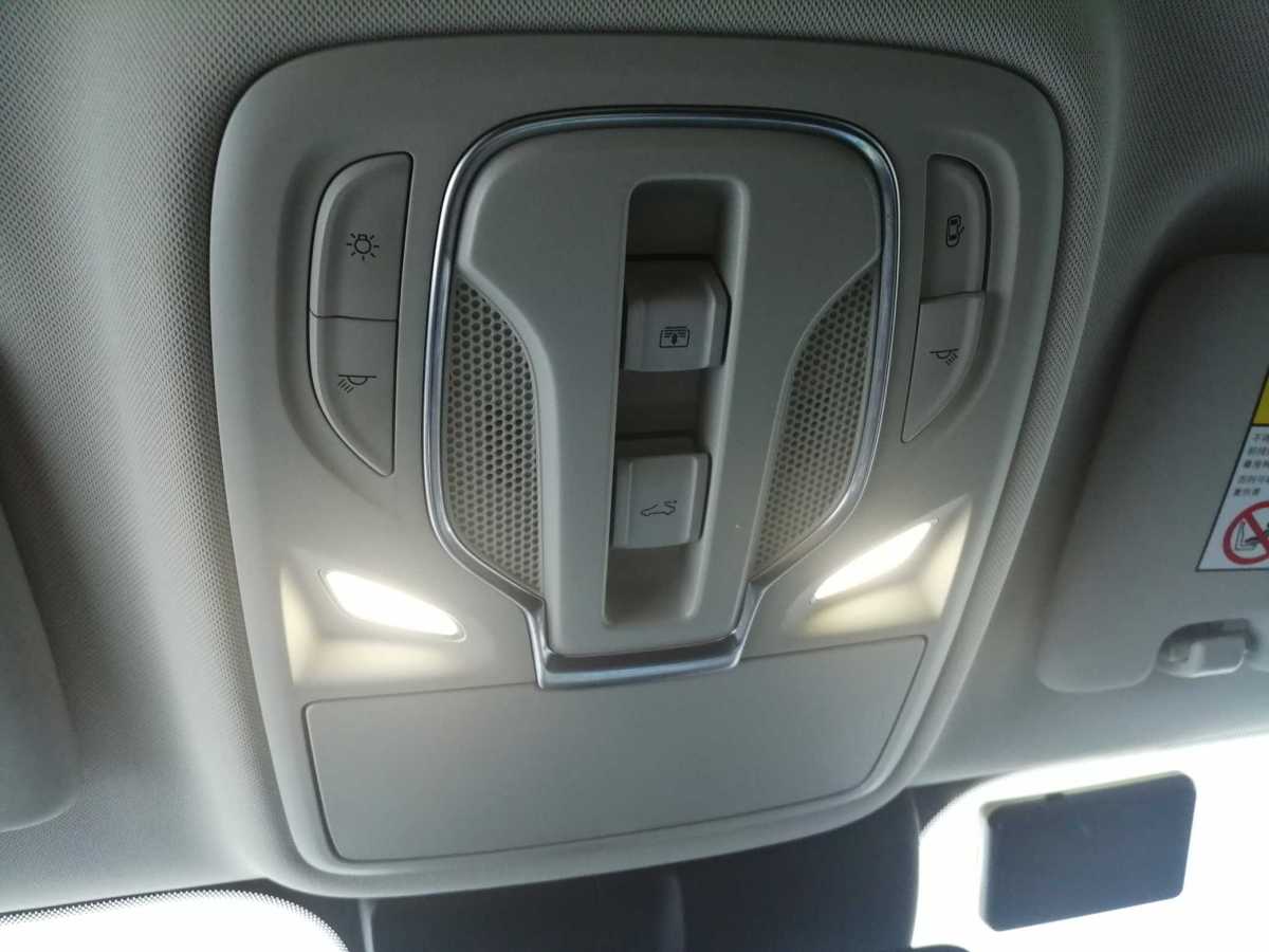 MG HS 2019 car image #18