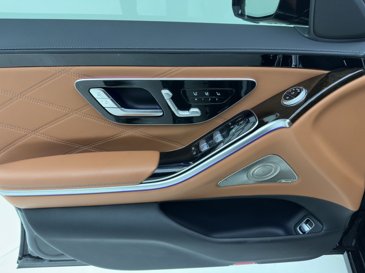 Mercedes-Benz Maybach S Class 2021 car image #18