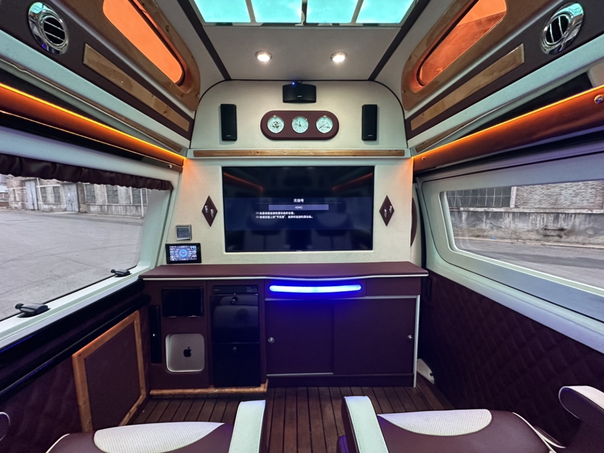 Ford E350 2017 #18 Ford E350 2017 car image #18