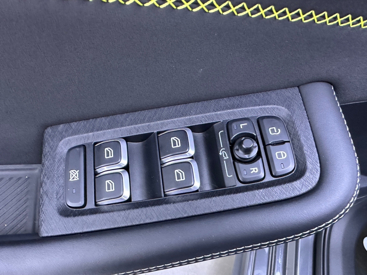 Lynk & Co 03 2024 car image #18