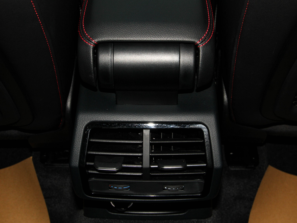 Audi 2022 car image #18