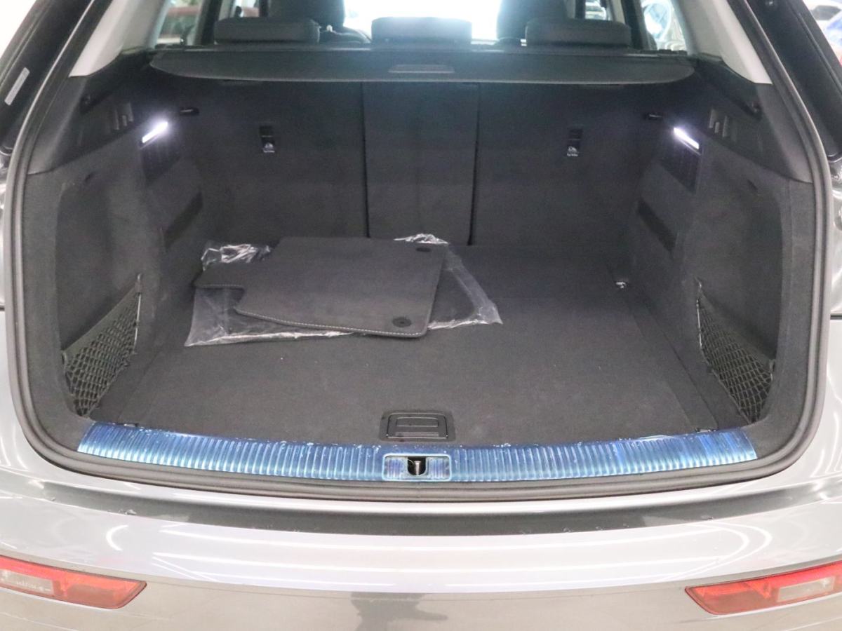 Audi Q5L 2021 car image #18