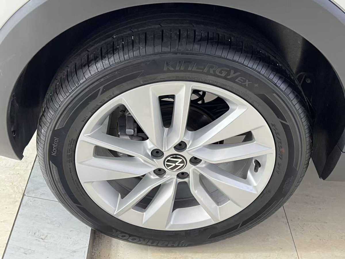 Volkswagen T-Cross 2021 #18 Volkswagen T-Cross 2021 car image #18