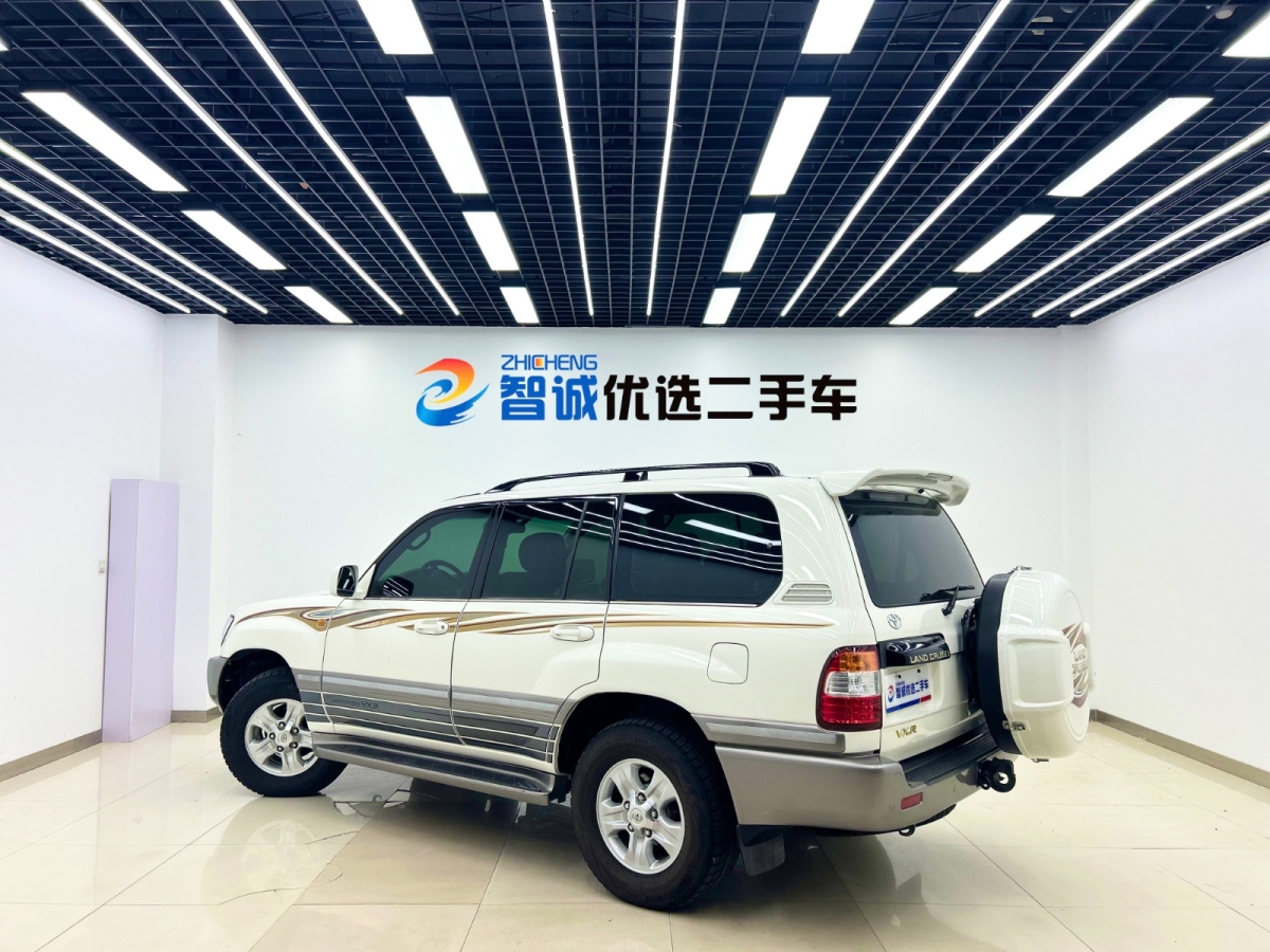 Toyota Land Cruiser 2005 #18 Toyota Land Cruiser 2005 car image #18