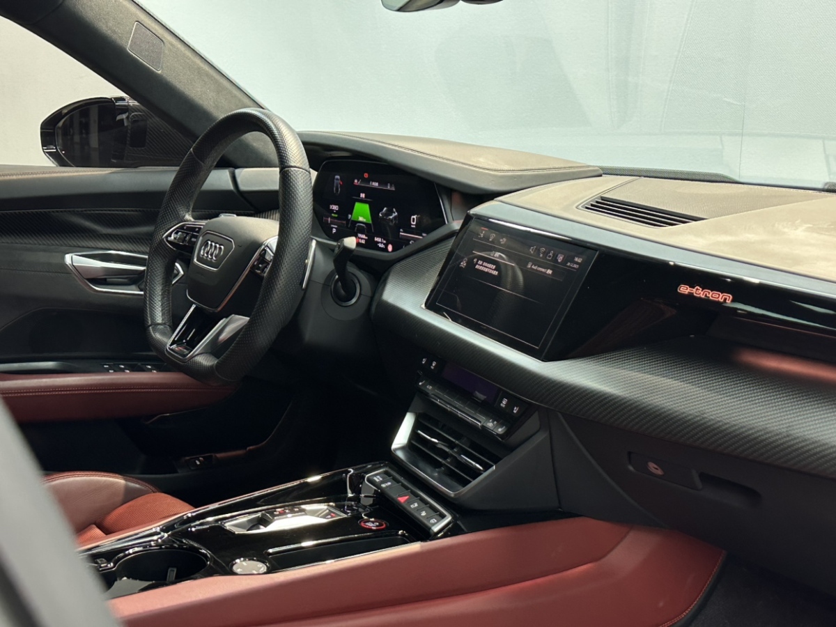 Audi RS e-tron GT 2022 #18 Audi RS e-tron GT 2022 car image #18