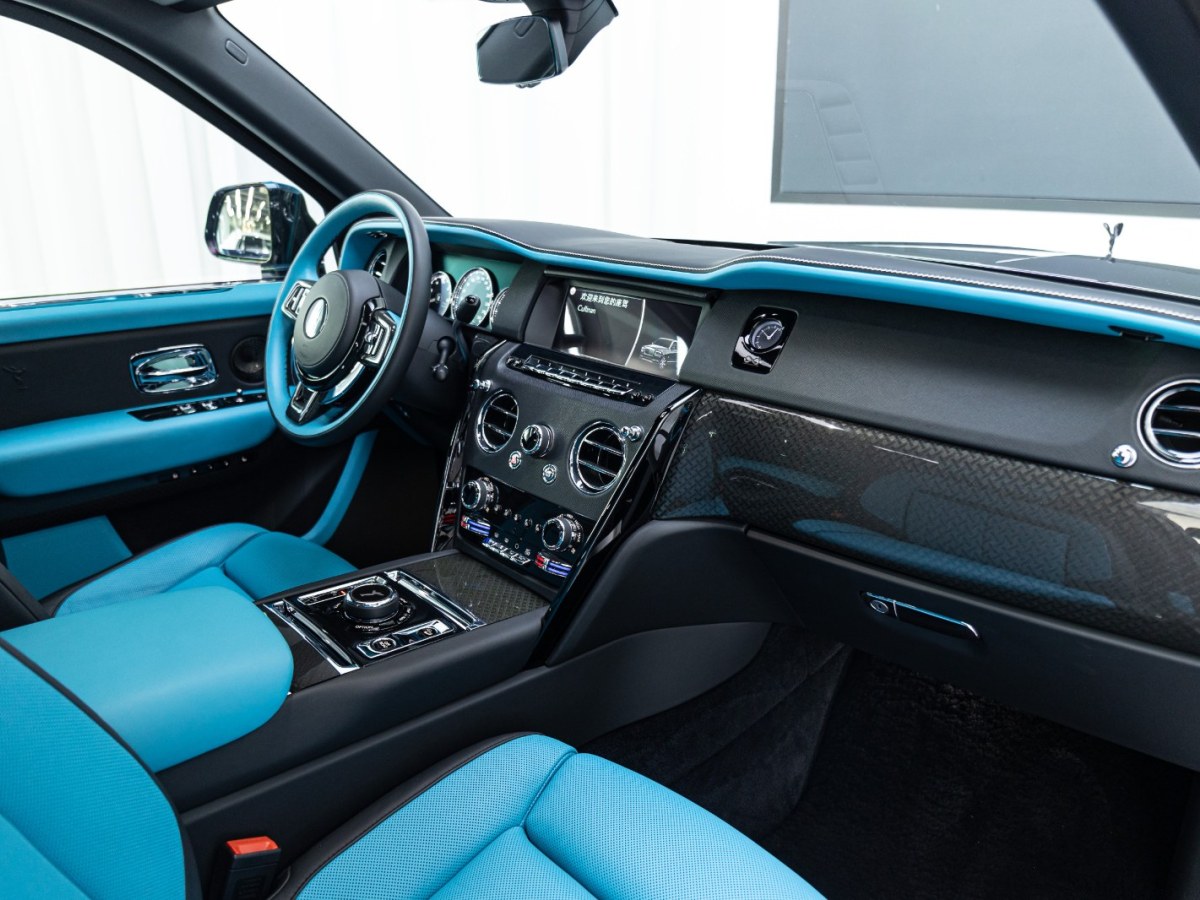 Rolls-Royce Cullinan 2021 car image #18