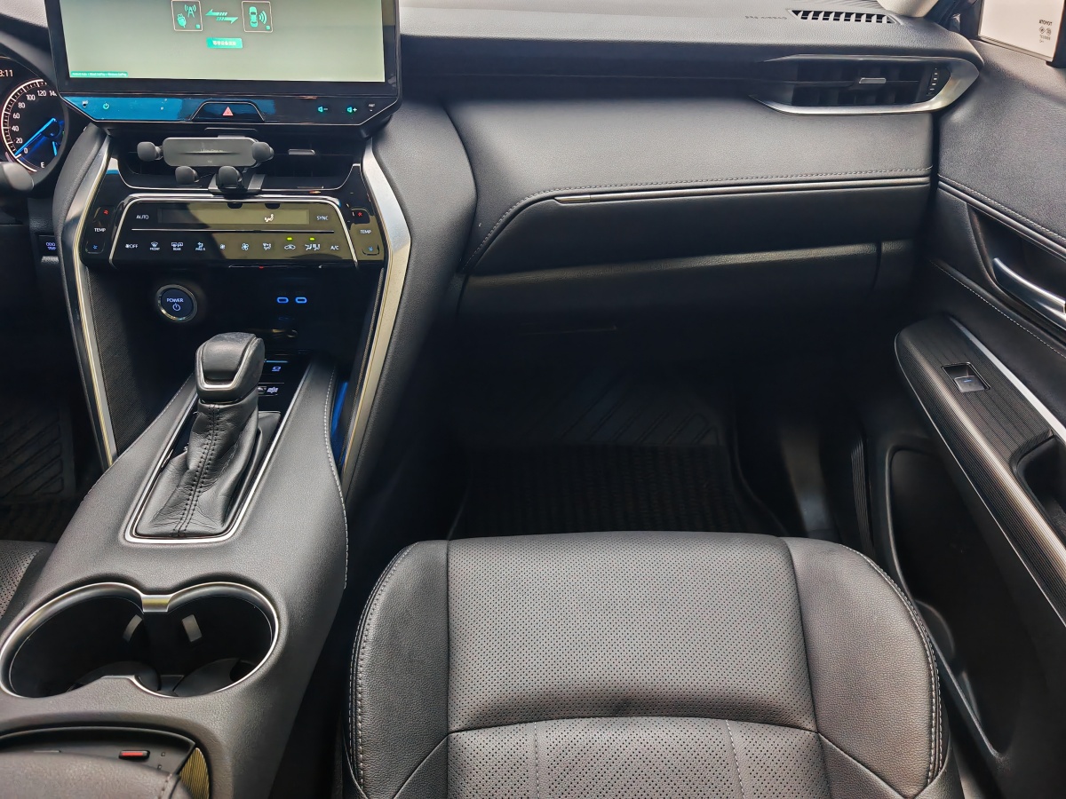 Toyota Harrier 2022 car image #18