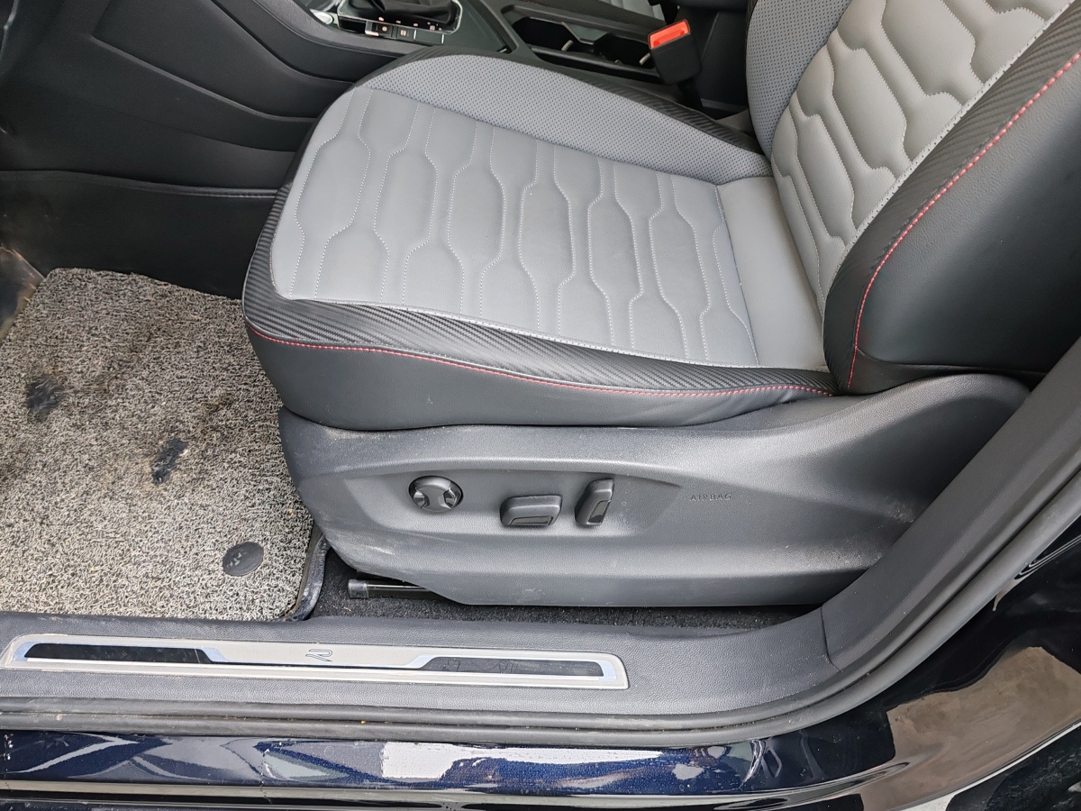 Volkswagen Tiguan X 2022 car image #18