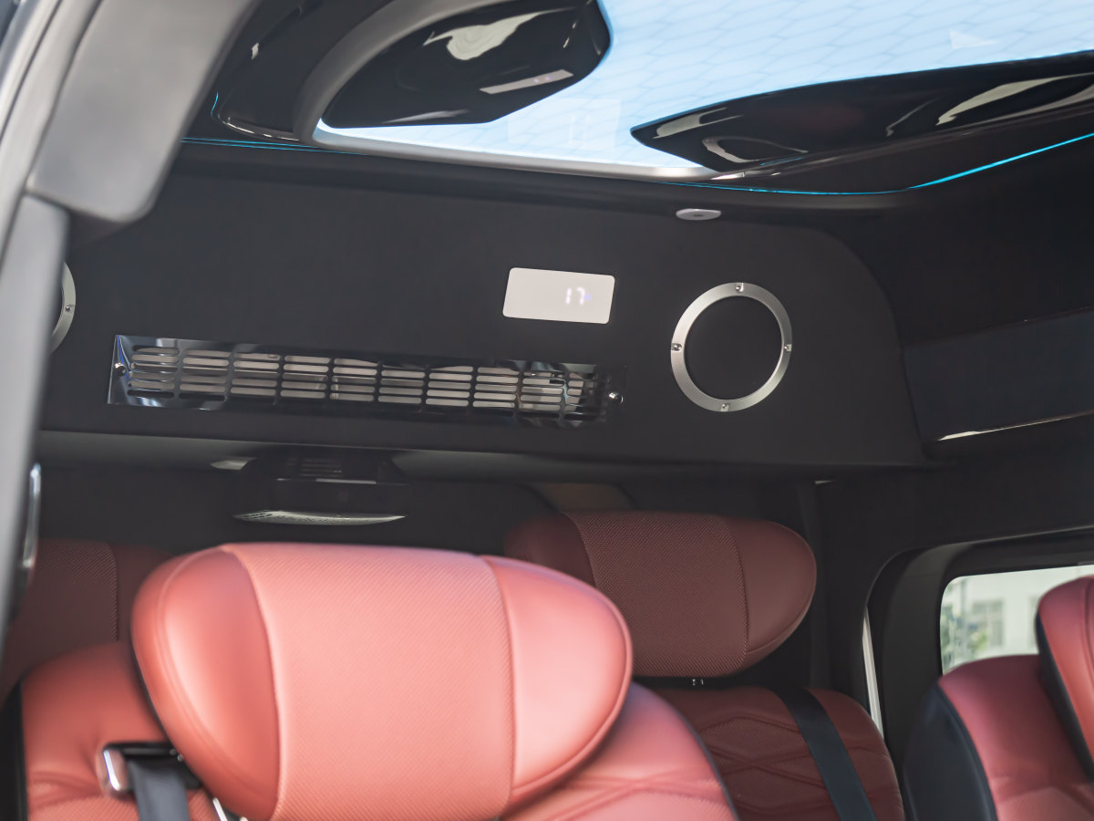 Toyota Hiace 2024 car image #18