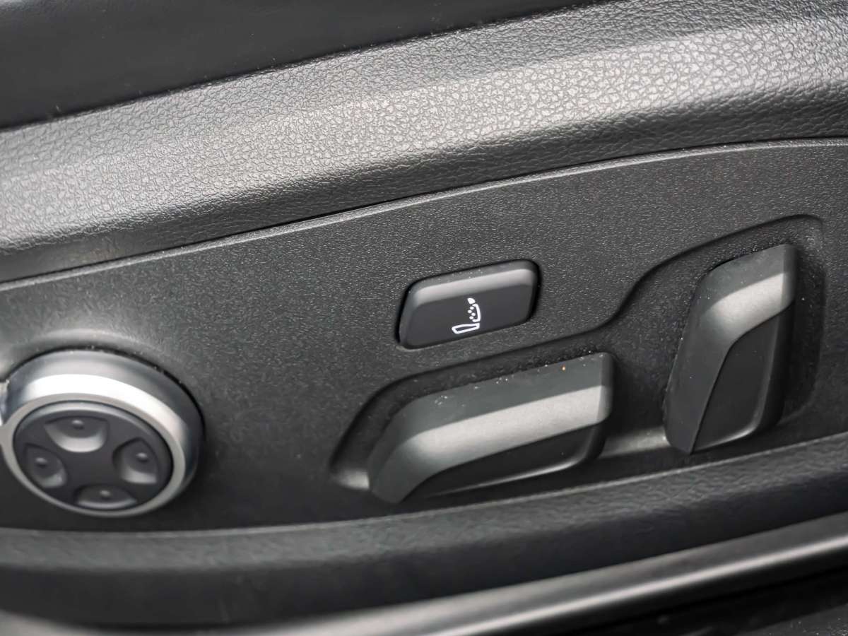 Audi S5 2023 car image #18