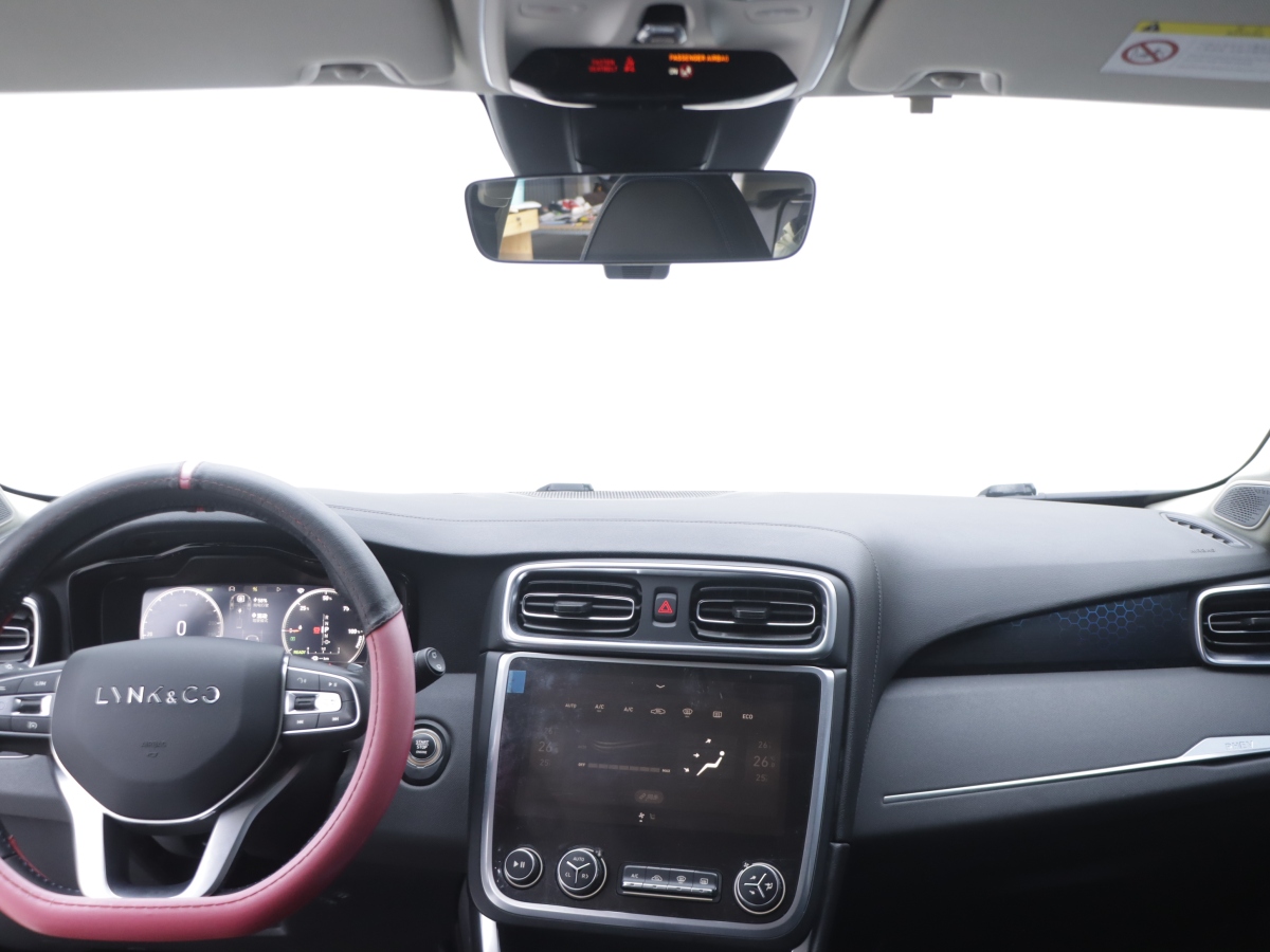 Lynk & Co 01 EM-P 2018 car image #18