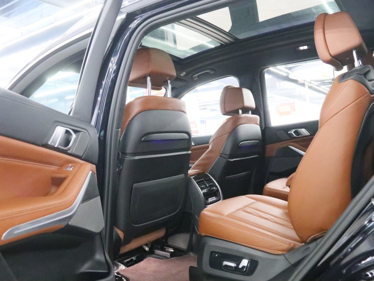 BMW X7 2022 immagine di auto #18