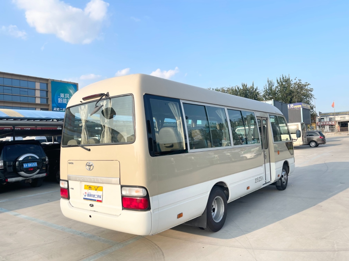 Toyota Coaster 2015 #18 Toyota Coaster 2015 imagen de coche #18