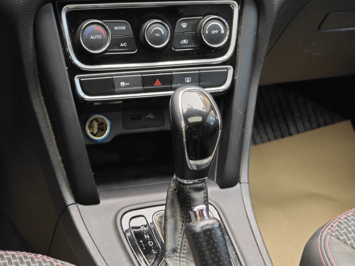 Chery Tiggo 3 2017 car image #18