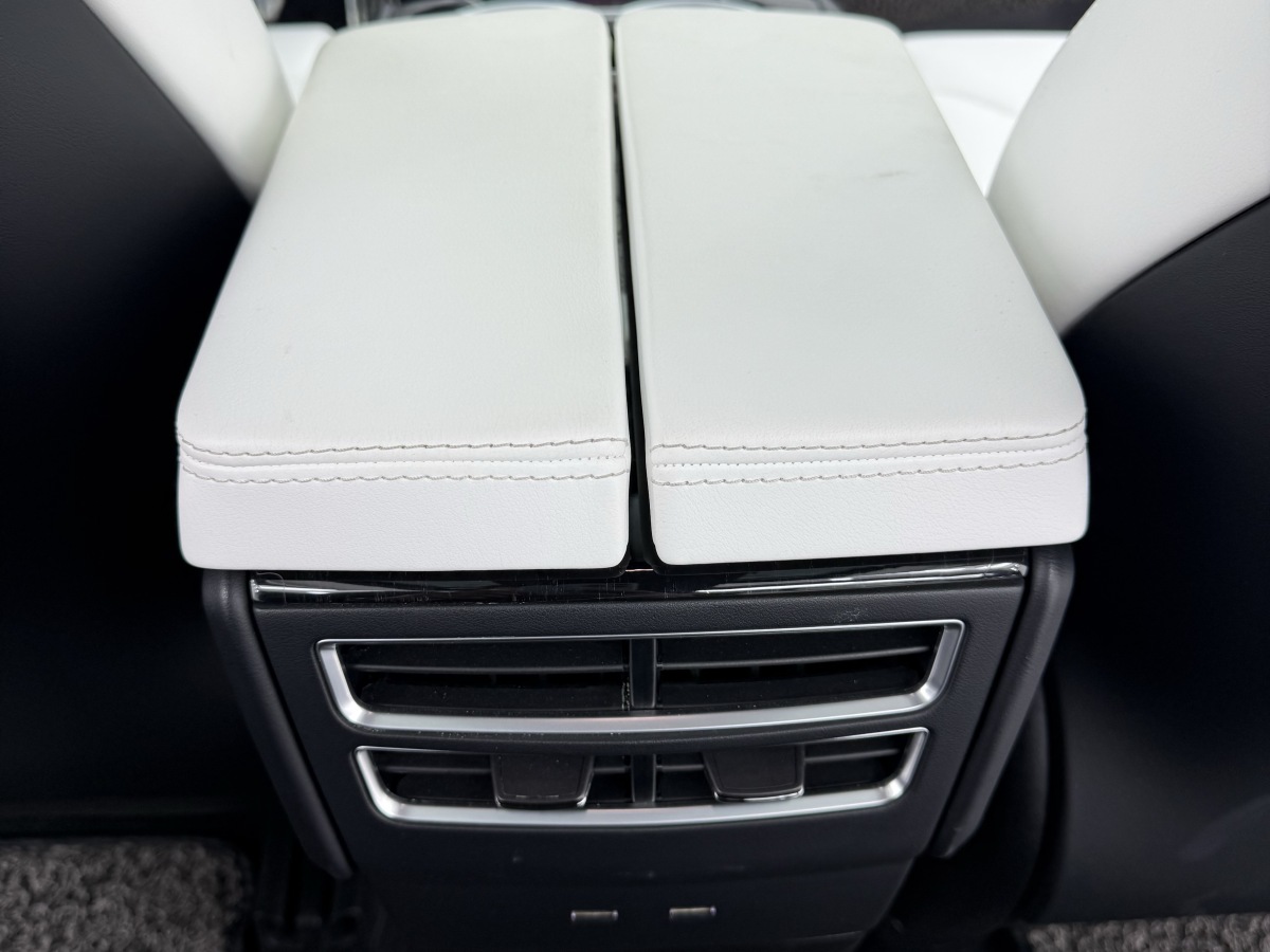 特斯拉 Model X 2018 汽车图片 #18