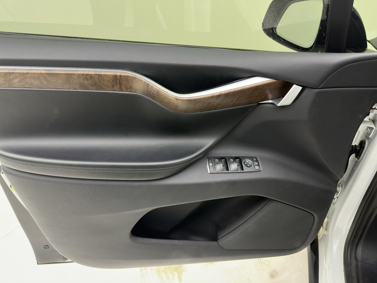 特斯拉 Model X 2017 汽车图片 #18