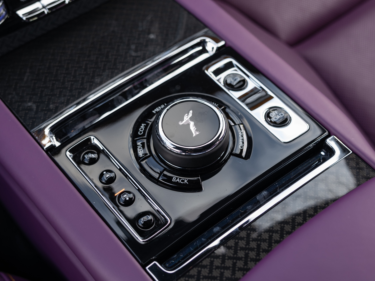 Rolls-Royce Cullinan 2023 #18 Rolls-Royce Cullinan 2023 car image #18