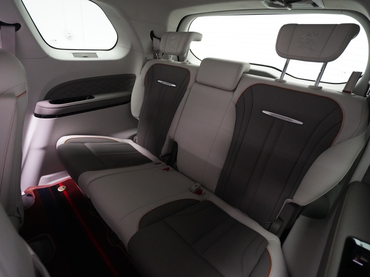 Forthing Yacht 2024 #18 Forthing Yacht 2024 car image #18