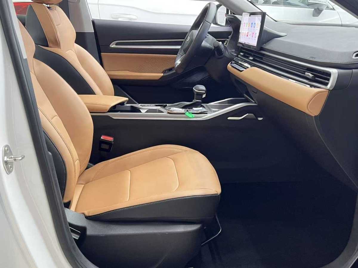 GEELY Emgrand 2024 #18 GEELY Emgrand 2024 car image #18