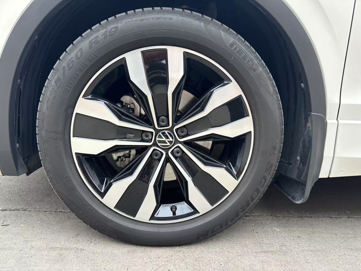 Volkswagen Tiguan L 2022 #18 Volkswagen Tiguan L 2022 car image #18