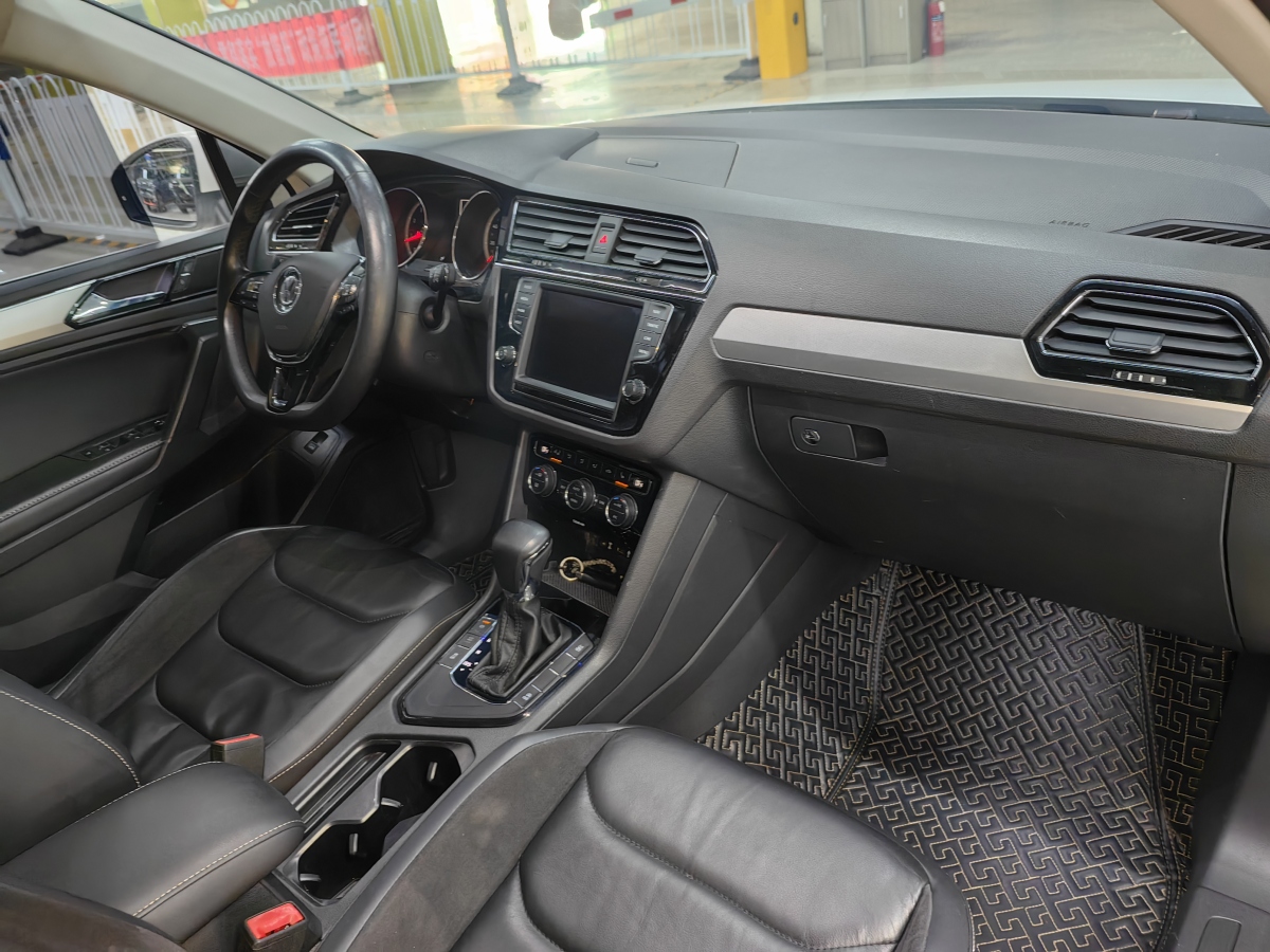Volkswagen Tiguan L 2018 #18 Volkswagen Tiguan L 2018 car image #18