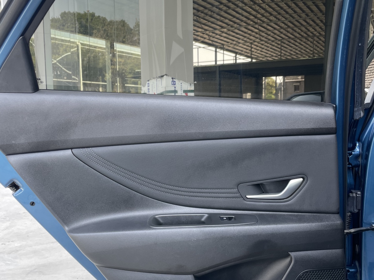 Hyundai Elantra 2023 car image #18